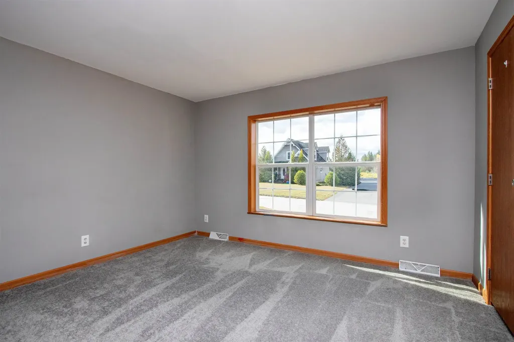 16 Deer Creek Lane St. Johnsbury VT 05819
