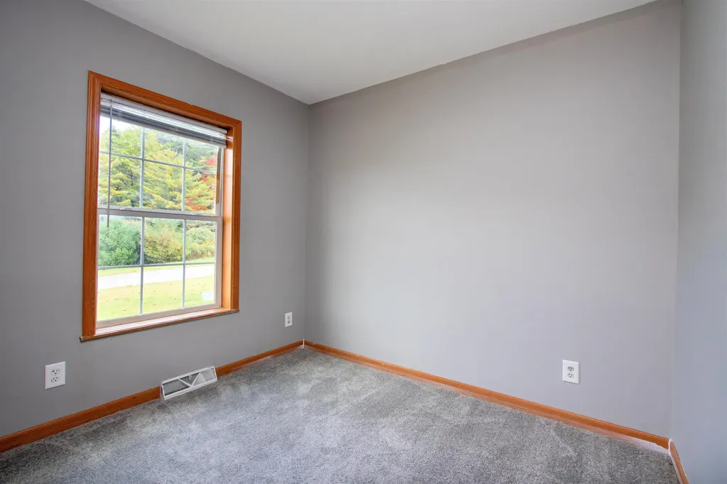 16 Deer Creek Lane St. Johnsbury VT 05819