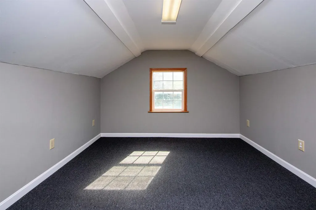 16 Deer Creek Lane St. Johnsbury VT 05819