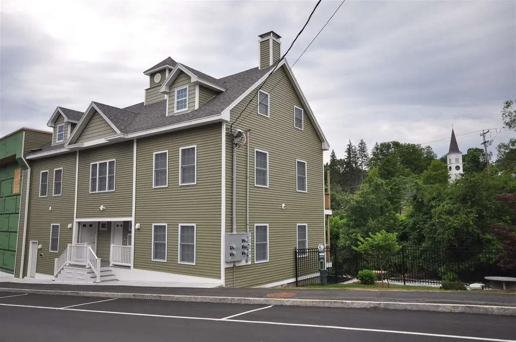 16 Central Street Bristol NH 03222