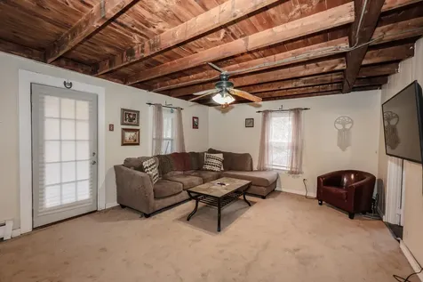 6 Milford Street Amherst NH 03031