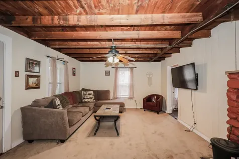 6 Milford Street Amherst NH 03031