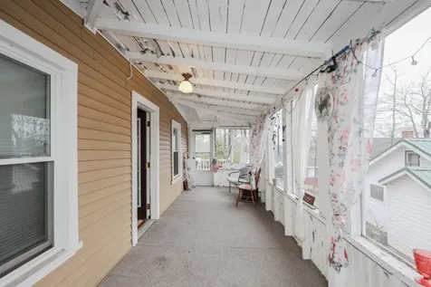 6 Milford Street Amherst NH 03031