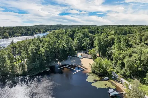 6 Milford Street Amherst NH 03031