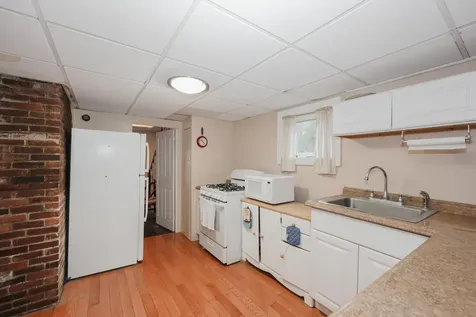 6 Milford Street Amherst NH 03031