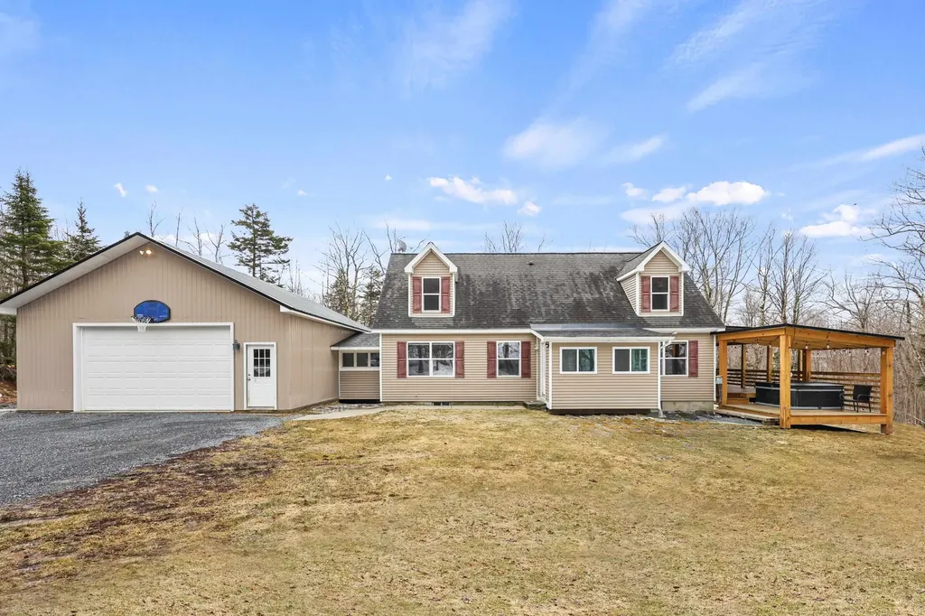 43 Bergblume Circle Stamford VT 05352