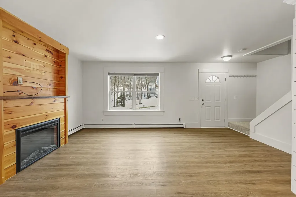 43 Bergblume Circle Stamford VT 05352