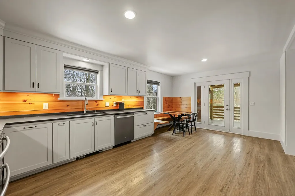 43 Bergblume Circle Stamford VT 05352