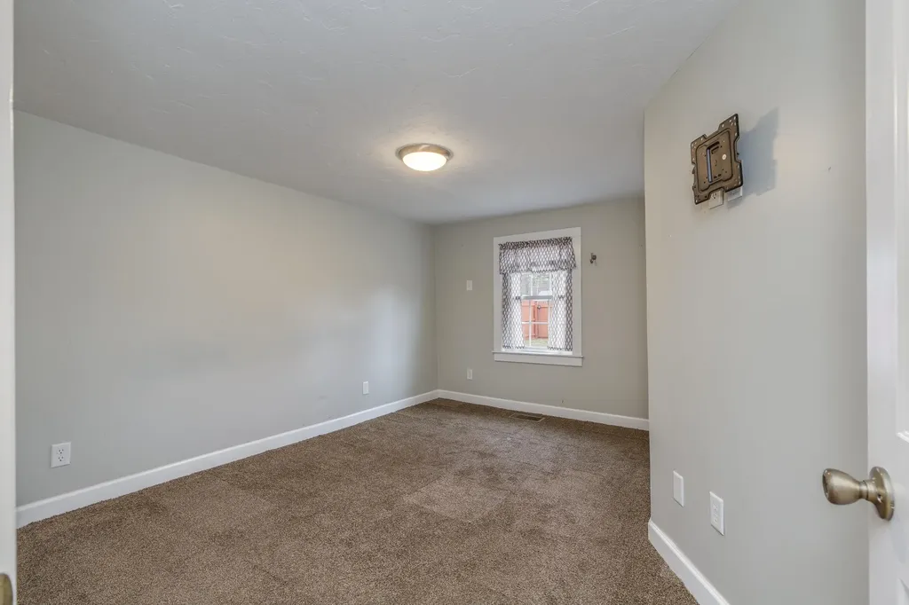 21 Hobart Street Concord NH 03303