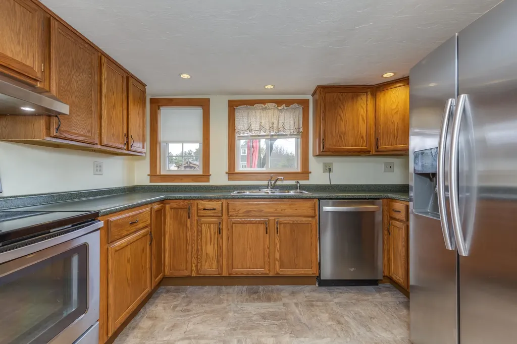 21 Hobart Street Concord NH 03303