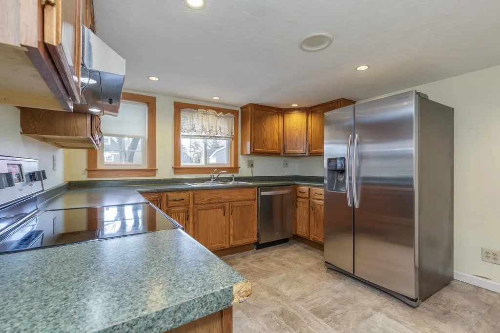 21 Hobart Street Concord NH 03303