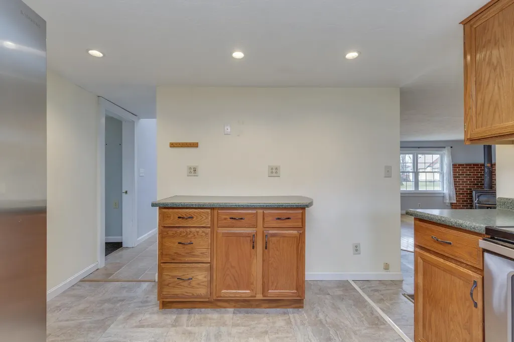 21 Hobart Street Concord NH 03303