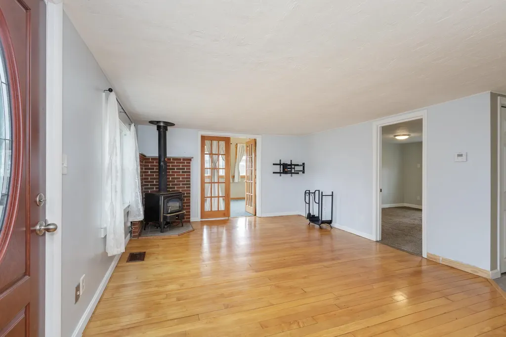 21 Hobart Street Concord NH 03303