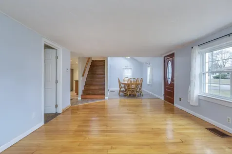 21 Hobart Street Concord NH 03303