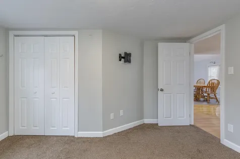 21 Hobart Street Concord NH 03303