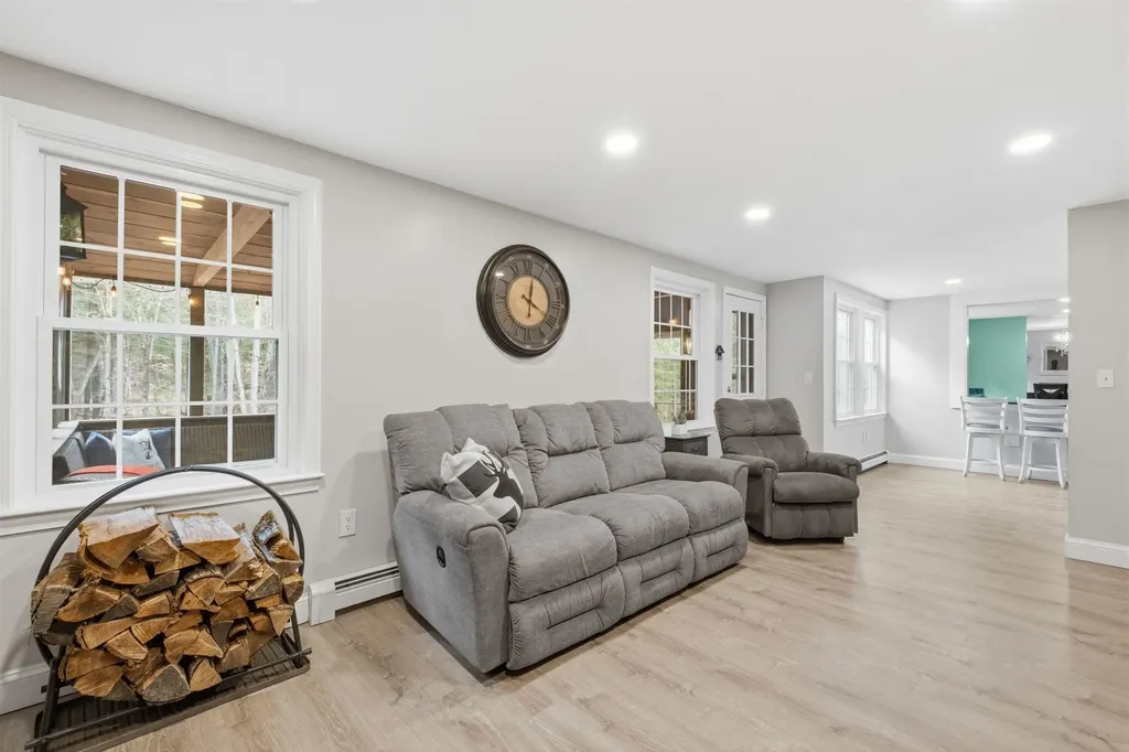 4 Cedar Lane Bow NH 03304