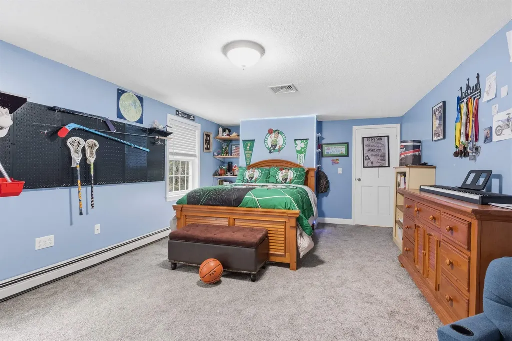 4 Cedar Lane Bow NH 03304