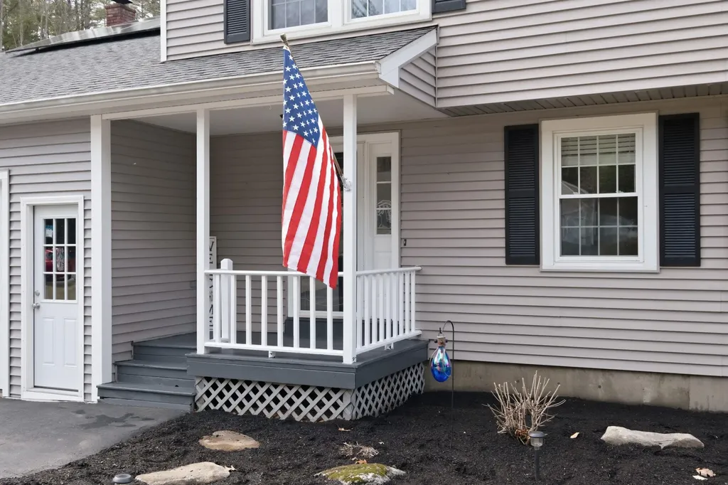 4 Cedar Lane Bow NH 03304