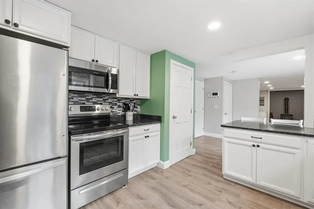 4 Cedar Lane Bow NH 03304