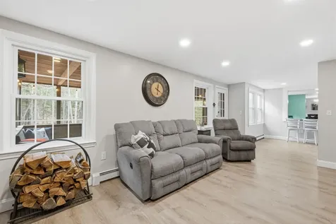 4 Cedar Lane Bow NH 03304