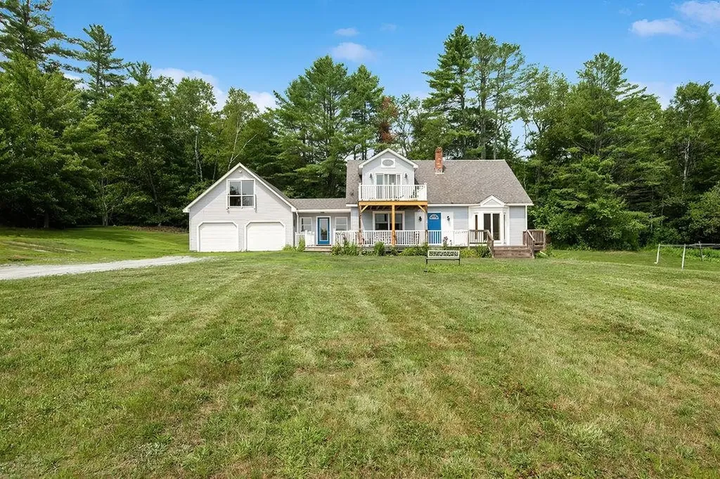 23 Fletcher Road Newport NH 03773