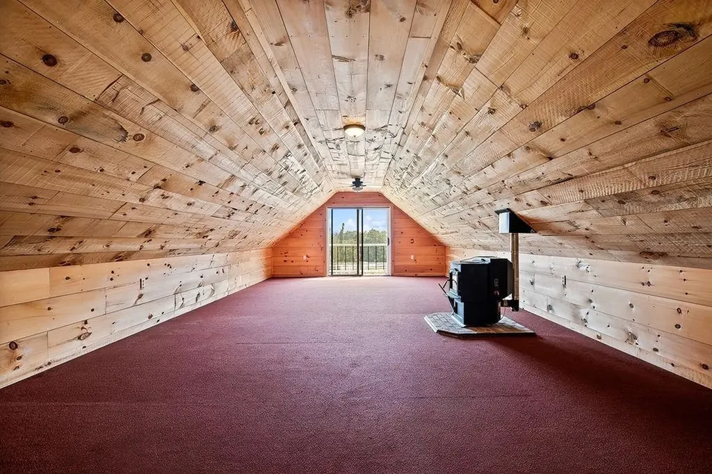 23 Fletcher Road Newport NH 03773