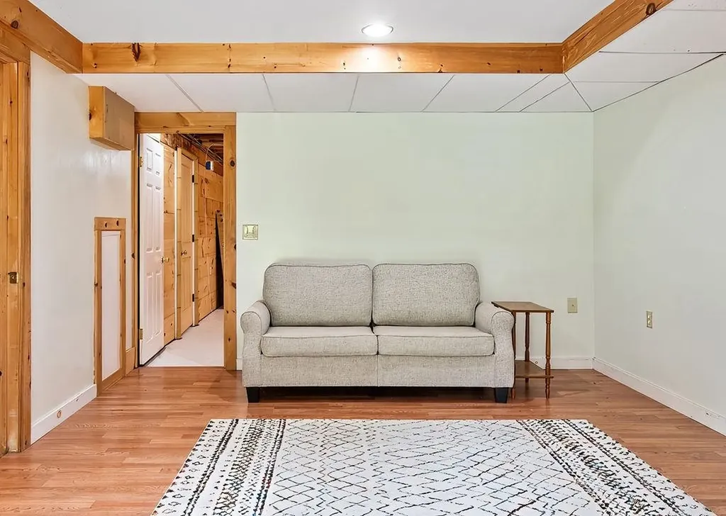 23 Fletcher Road Newport NH 03773