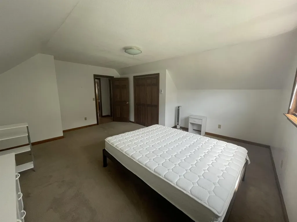 23 Fletcher Road Newport NH 03773