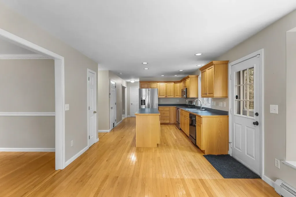 24 Ladd Road Brentwood NH 03833