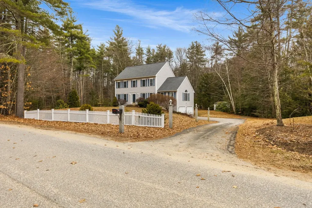 24 Ladd Road Brentwood NH 03833