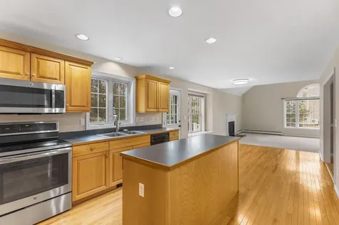 24 Ladd Road Brentwood NH 03833