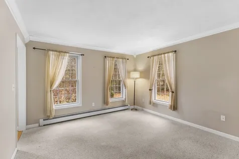 24 Ladd Road Brentwood NH 03833