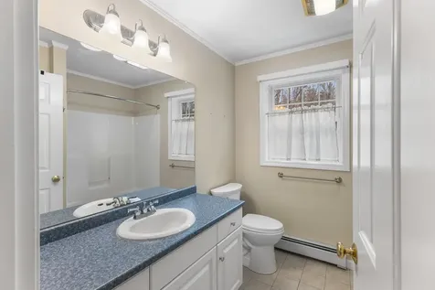 24 Ladd Road Brentwood NH 03833