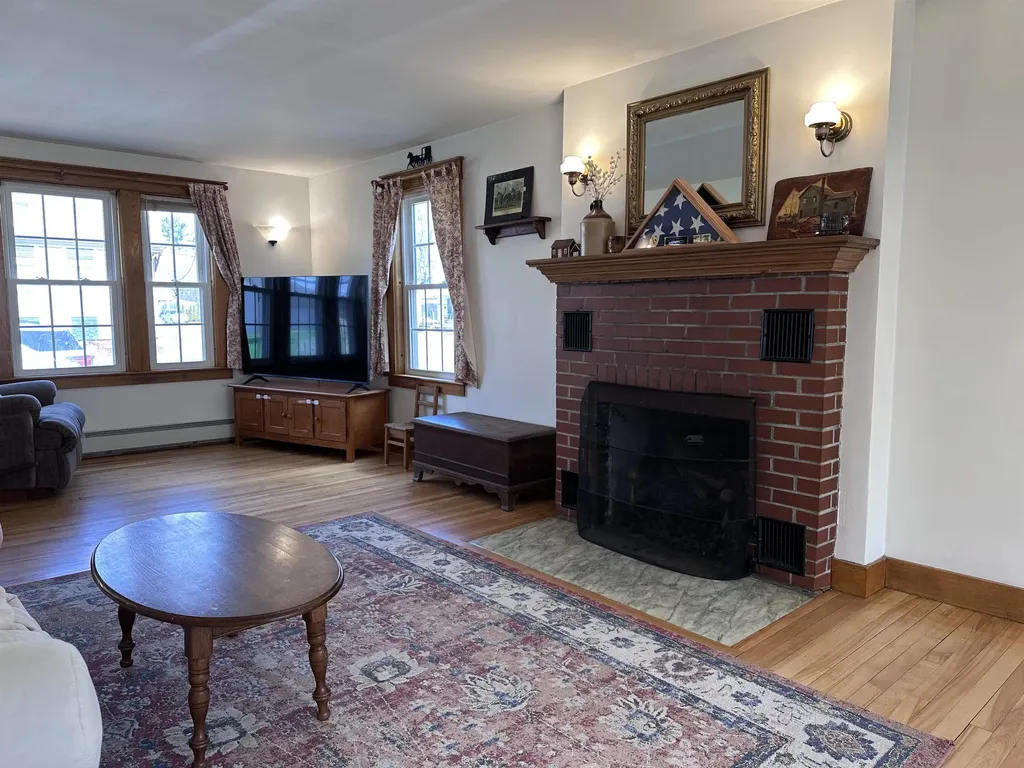 13 Grand Street Claremont NH 03743
