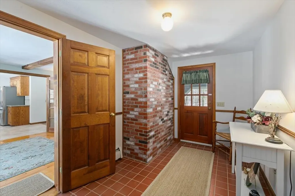 34 Ballard Road Derry NH 03038
