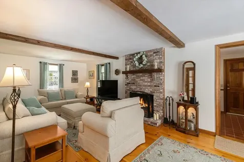 34 Ballard Road Derry NH 03038
