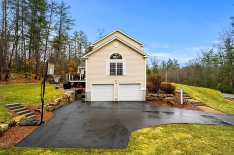 3 High Gate Drive Bedford NH 03110