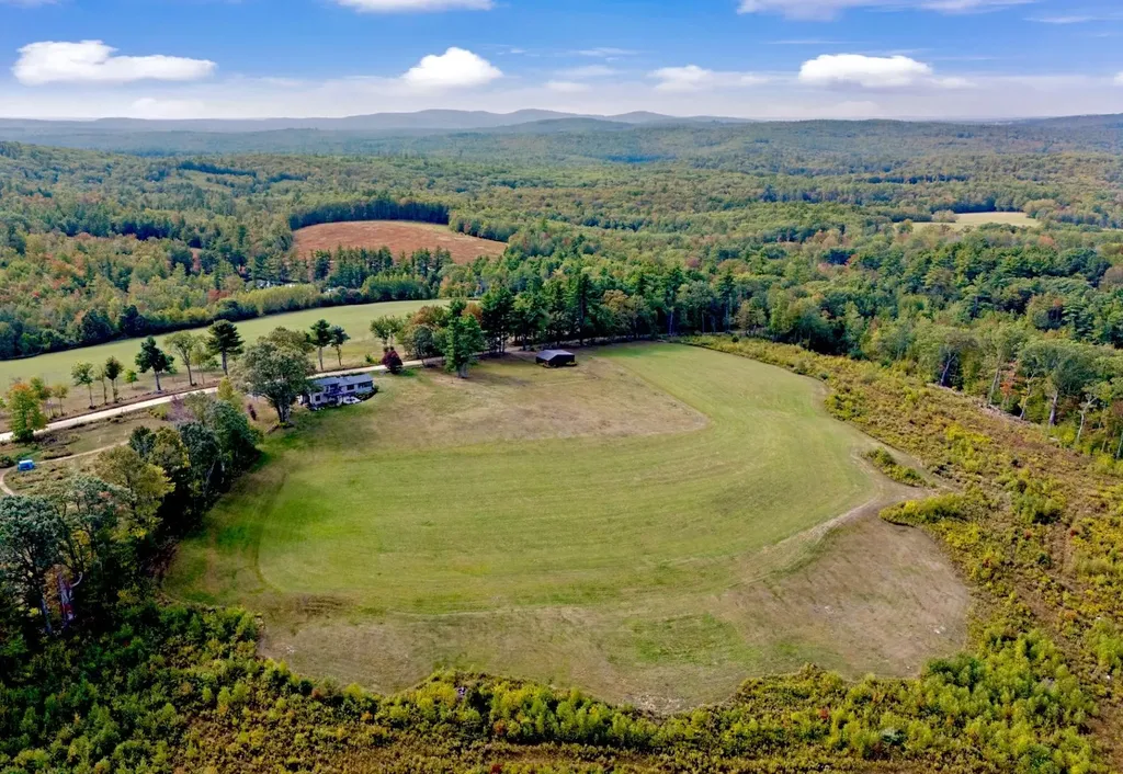 152 Evans Road Barnstead NH 03218