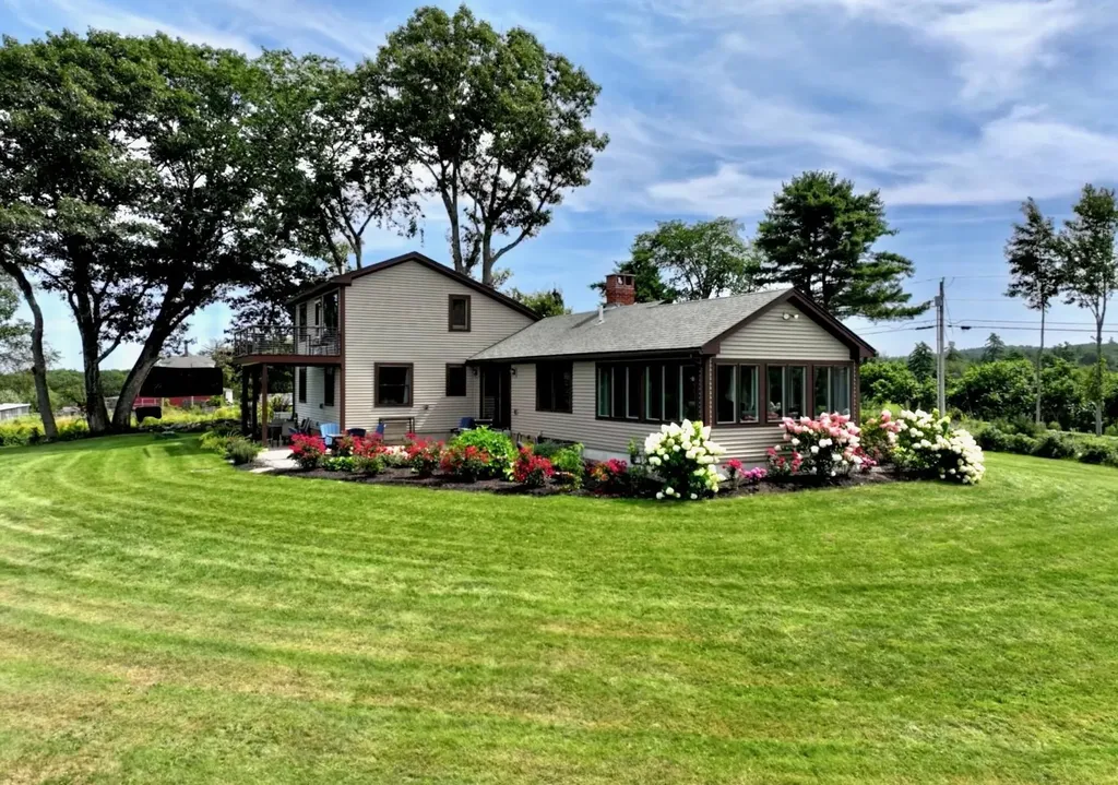 152 Evans Road Barnstead NH 03218