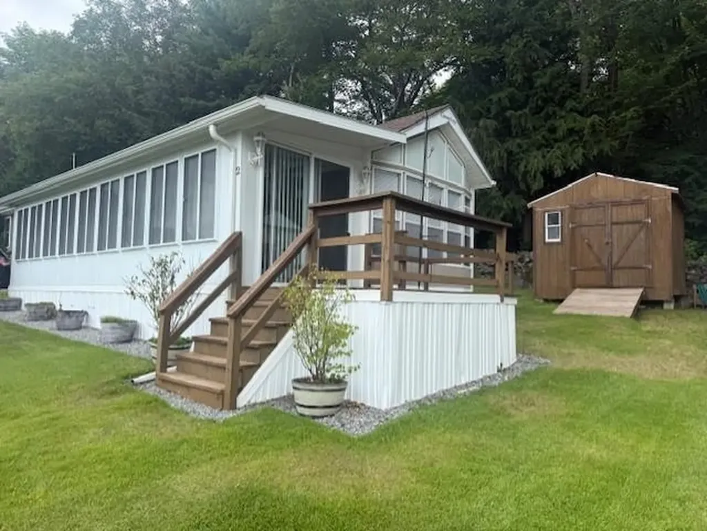 194 Buckley Road Weare NH 03281