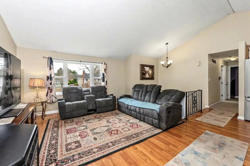 1 Juniper Way Merrimack NH 03054