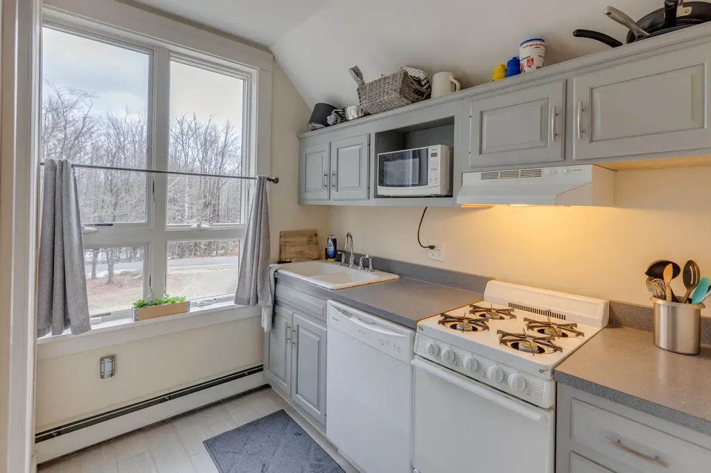 47 Puckerbrush Road Campton NH 03223