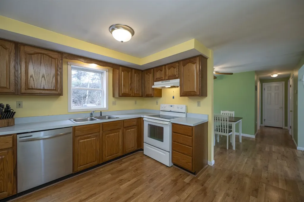 401 Colonial Drive Hartford VT 05001