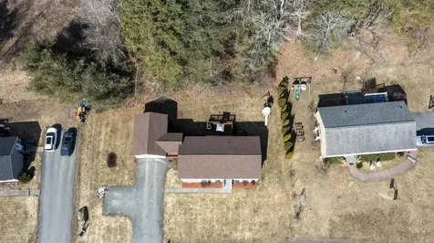 401 Colonial Drive Hartford VT 05001