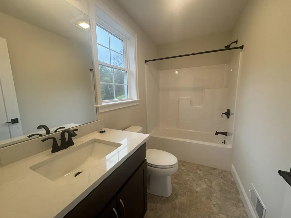 87 Kearsarge Lane Tilton NH 03276