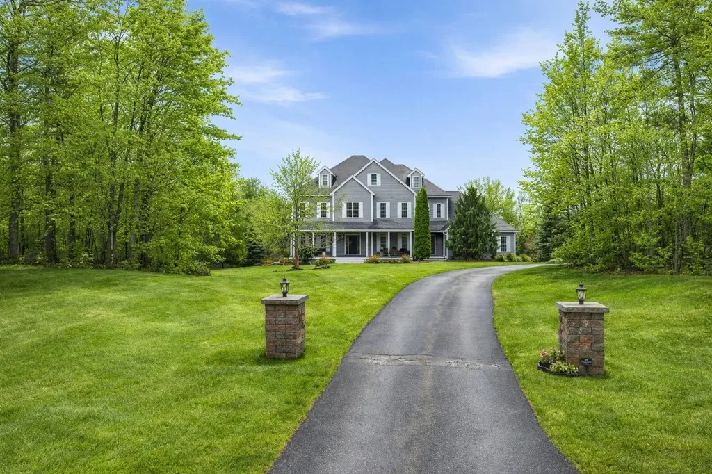 9 Louis Drive Brookline NH 03033