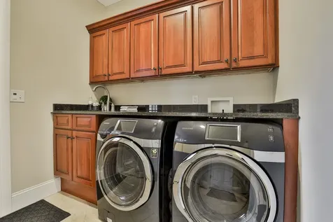 9 Louis Drive Brookline NH 03033