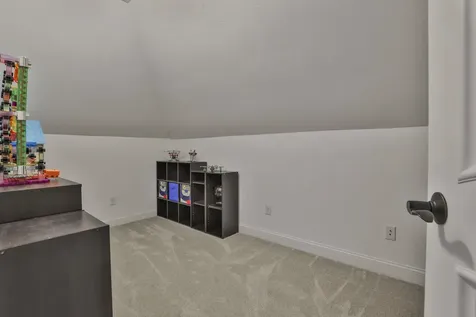 9 Louis Drive Brookline NH 03033