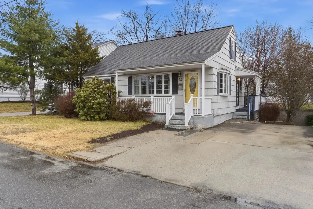 14 Acton Street Nashua NH 03060