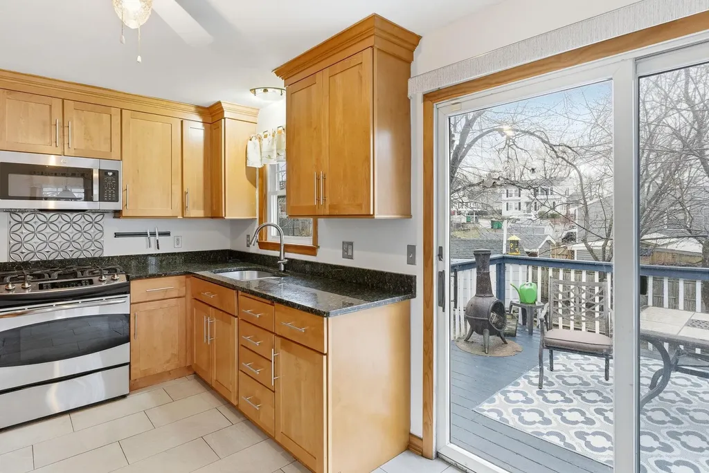 14 Acton Street Nashua NH 03060